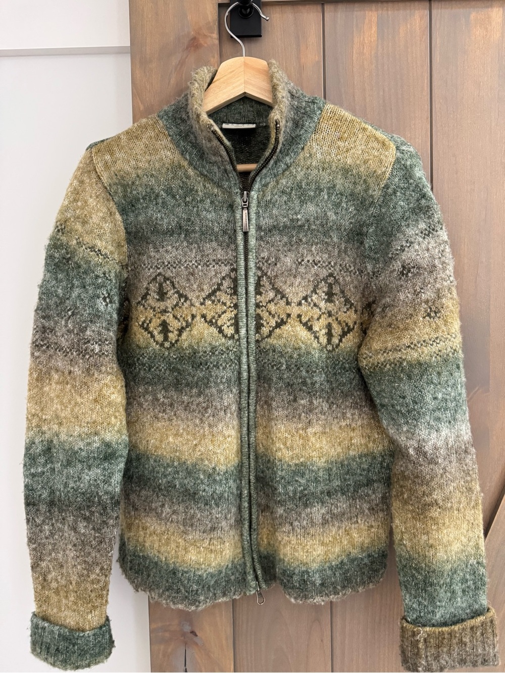 Women's Green and Tan Patterned Zip Cardigan Sweater